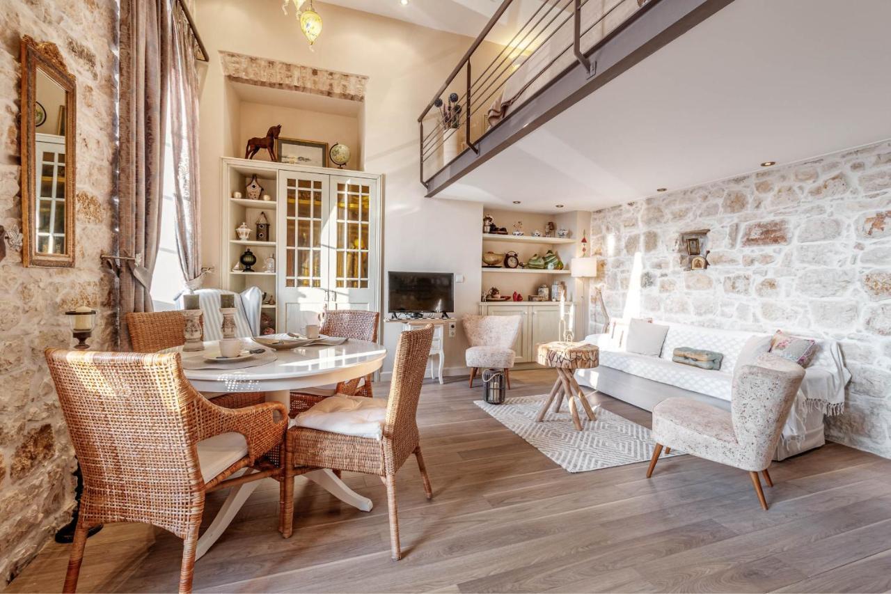 Mouragia Loft - Waterfront Old Corfu Town Apartment ภายนอก รูปภาพ
