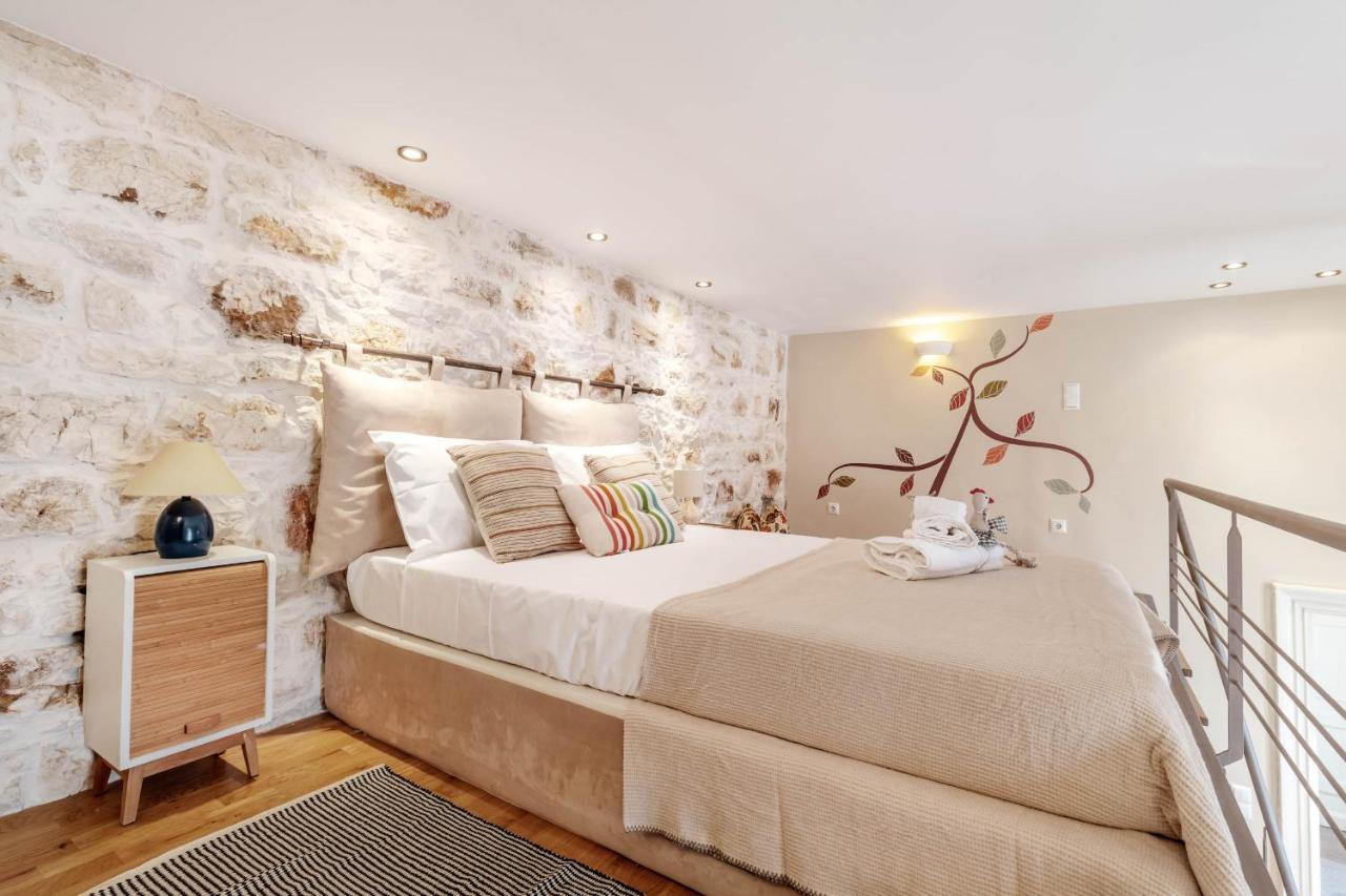 Mouragia Loft - Waterfront Old Corfu Town Apartment ภายนอก รูปภาพ