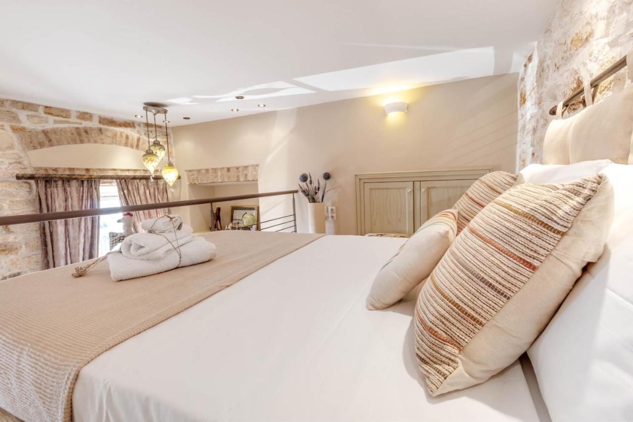 Mouragia Loft - Waterfront Old Corfu Town Apartment ภายนอก รูปภาพ